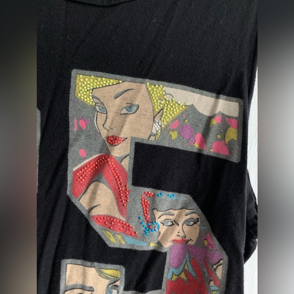 Black blouse with comic print size Medium - Picture 4 of 8